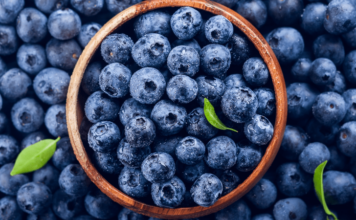 La fruta que fortalece la memoria y reduce el riesgo de demencia, según Harvard