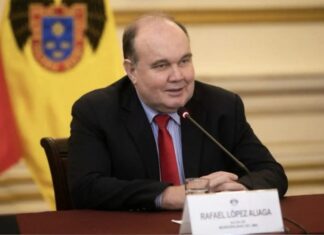 Renovación Popular pide al JNE proclamar al accesitario de Rafael López Aliaga tras decidir no asumir como senador