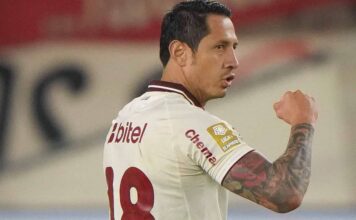 Con un penal, Gianluca Lapadula selló el 2-2 de Universitario ante Comerciantes Unidos en el Estadio Monumental