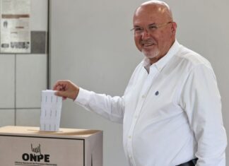 Carlos Bruce asume los primeros resultados y afirma: «A veces se gana, a veces se pierde, pero siempre se aprende»